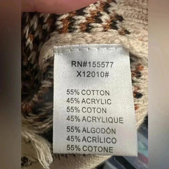 Miracle Wild About You Cheetah Print Distressed V-Neck Cropped Sweater Size S/M - Picture 7 of 9